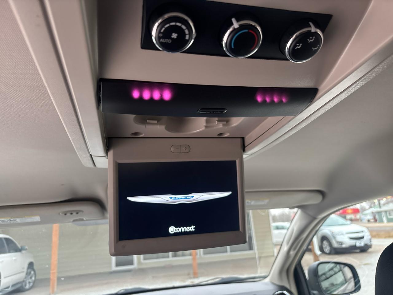 Chrysler Town & Country 4dr Wgn Touring 2016