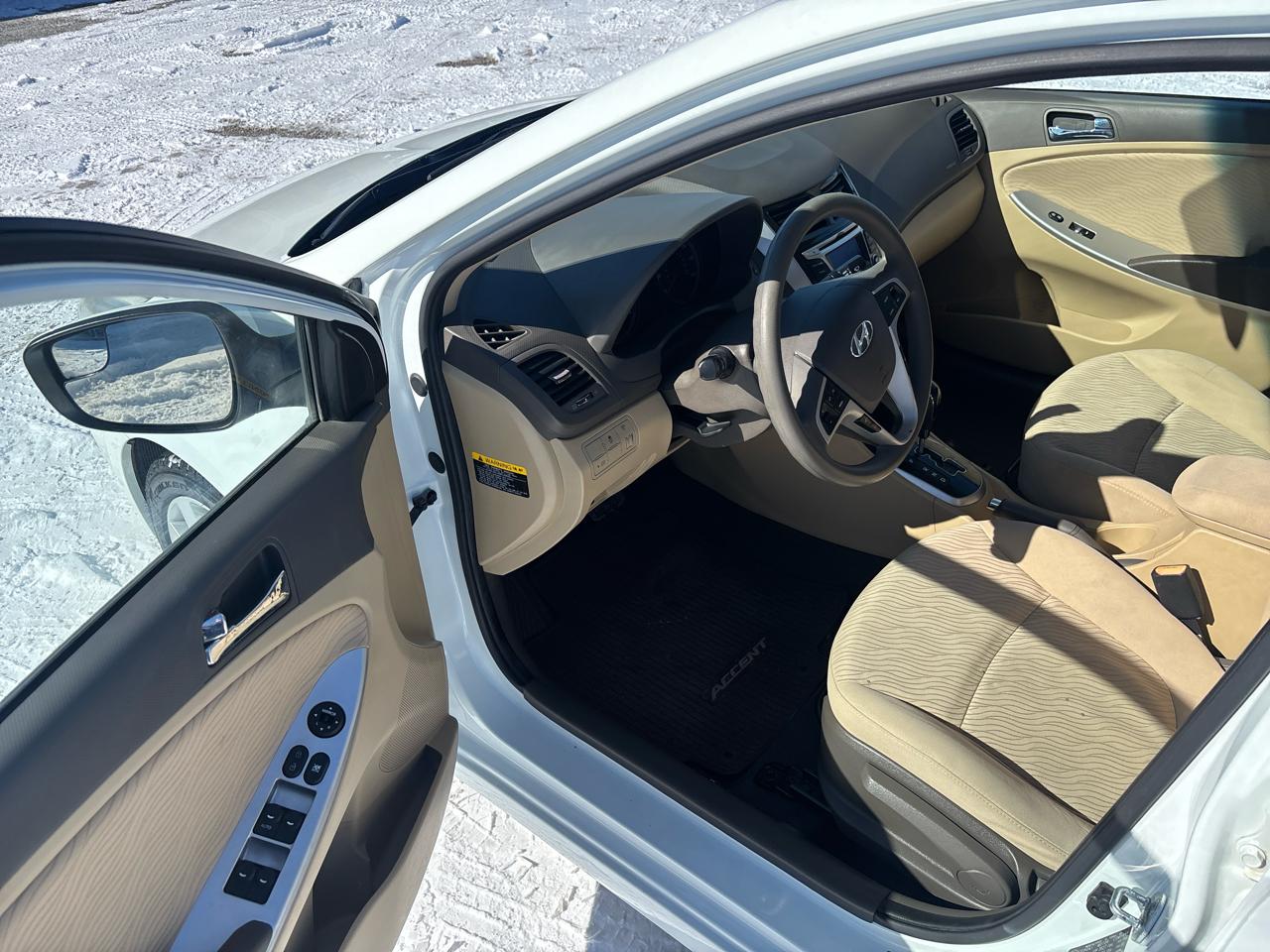 Hyundai Accent 4dr Sdn Auto GLS 2014