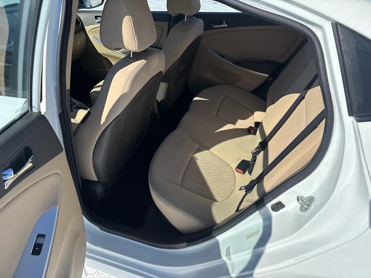 Hyundai Accent 4dr Sdn Auto GLS 2014