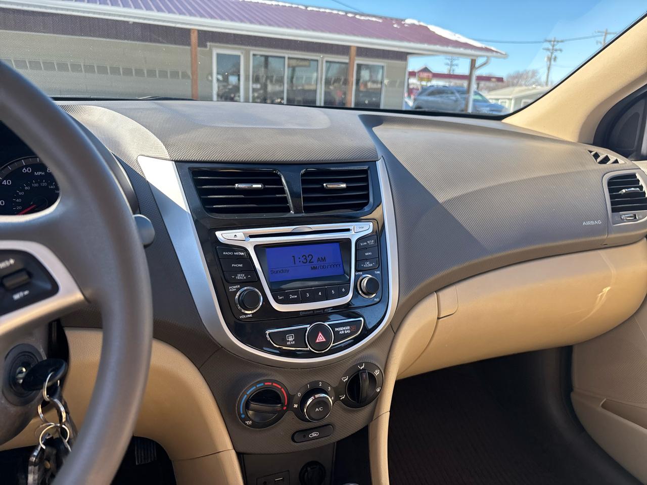 Hyundai Accent 4dr Sdn Auto GLS 2014