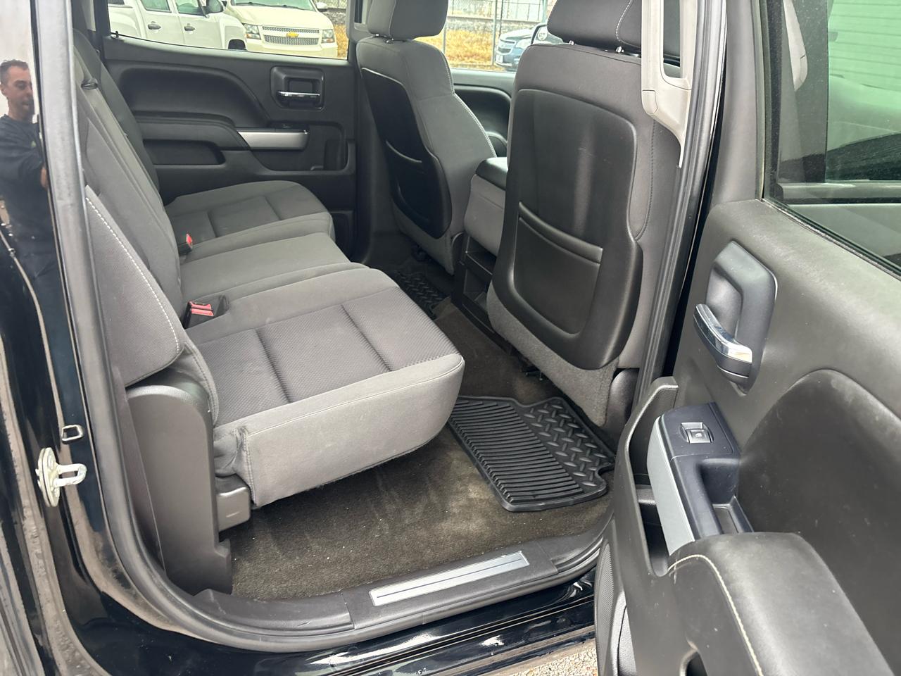 Chevrolet Silverado 1500 4WD Crew Cab 143.5" LT w/2LT 2015