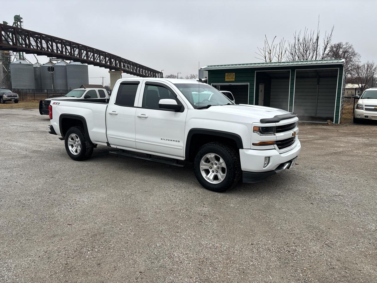 Chevrolet Silverado 1500 4WD Double Cab 143.5" LT w/2LT 2016