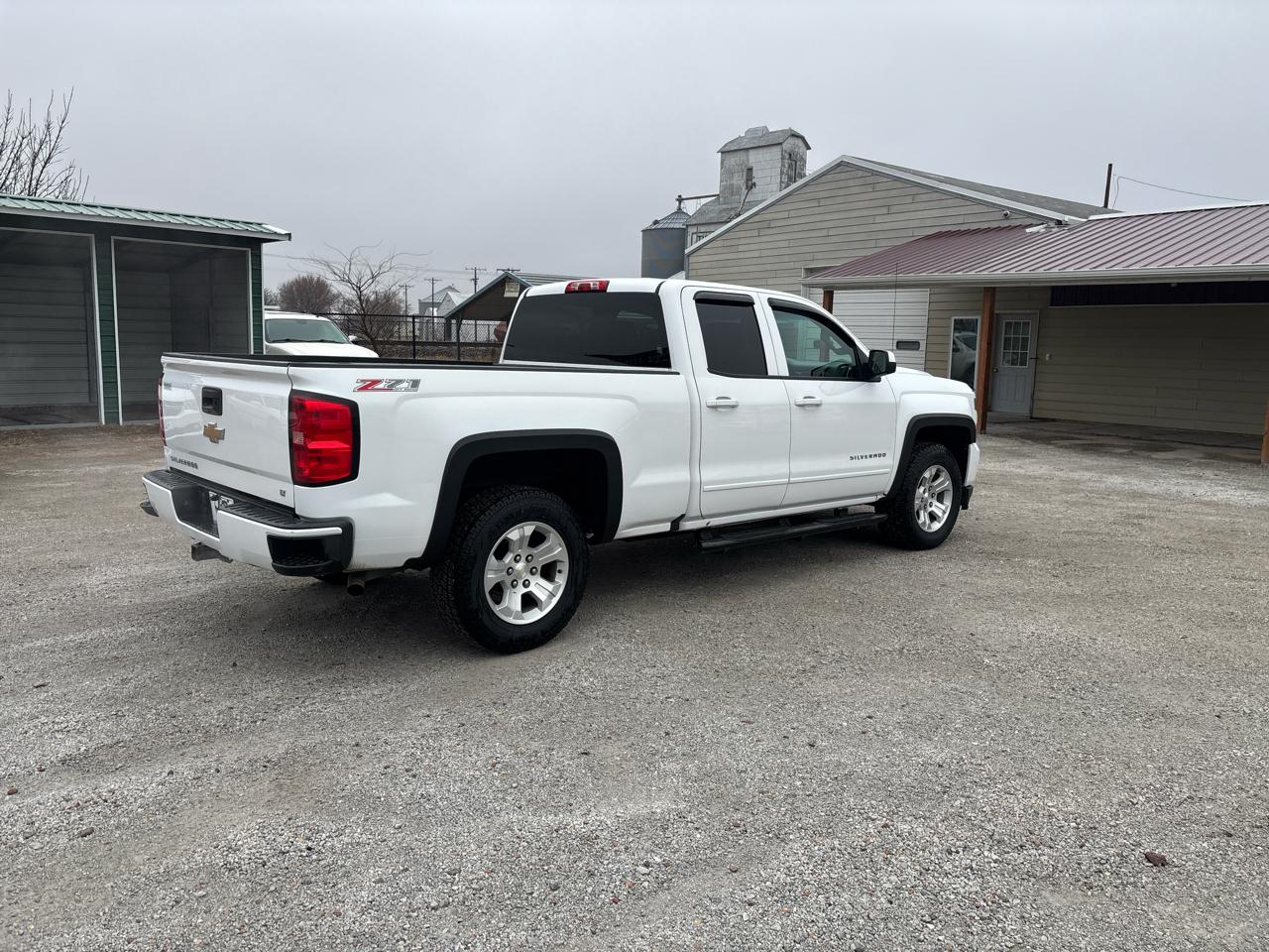 Chevrolet Silverado 1500 4WD Double Cab 143.5" LT w/2LT 2016