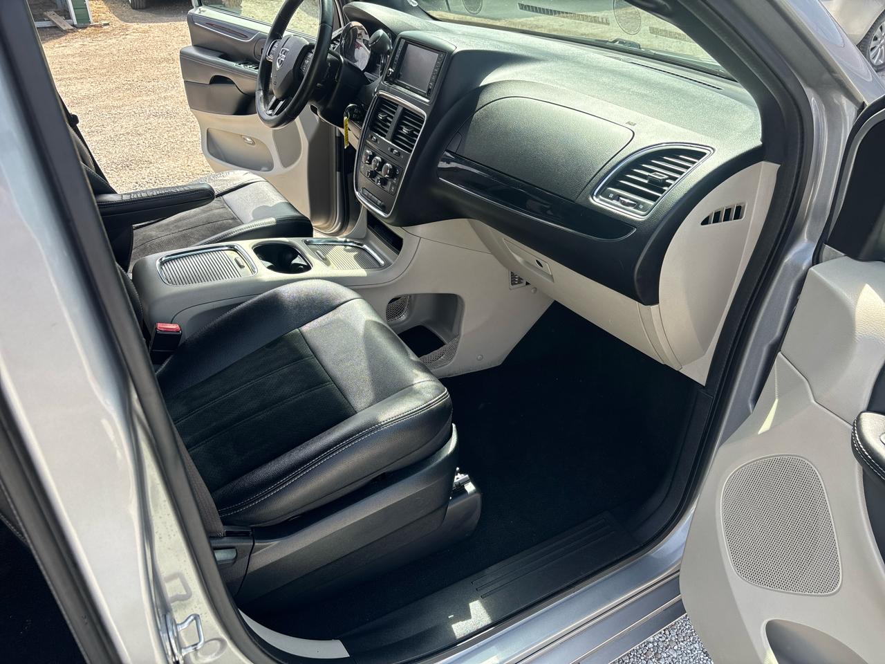 Dodge Grand Caravan SXT Wagon 2018