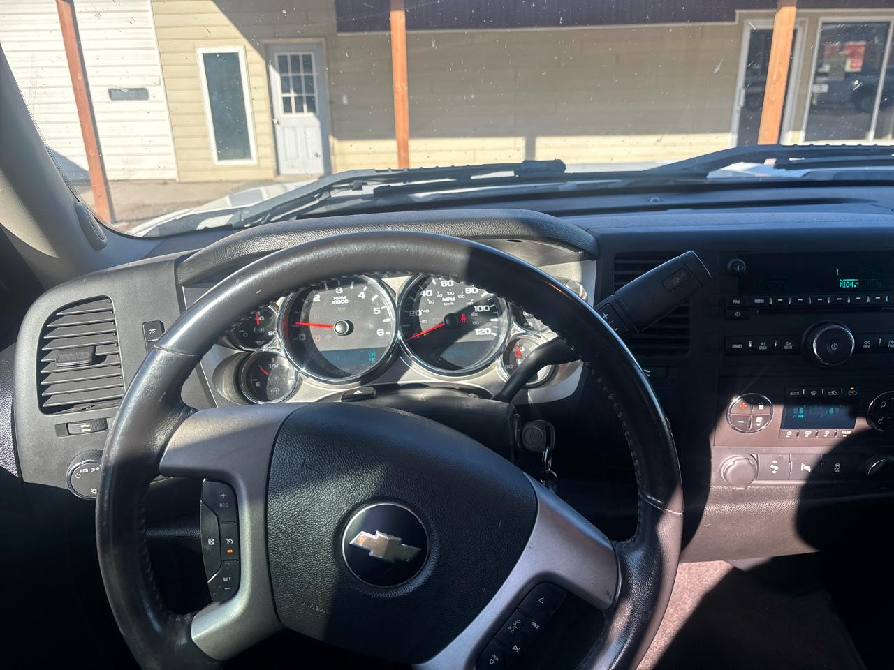 Chevrolet Silverado 1500 4WD Crew Cab 143.5" LT 2012