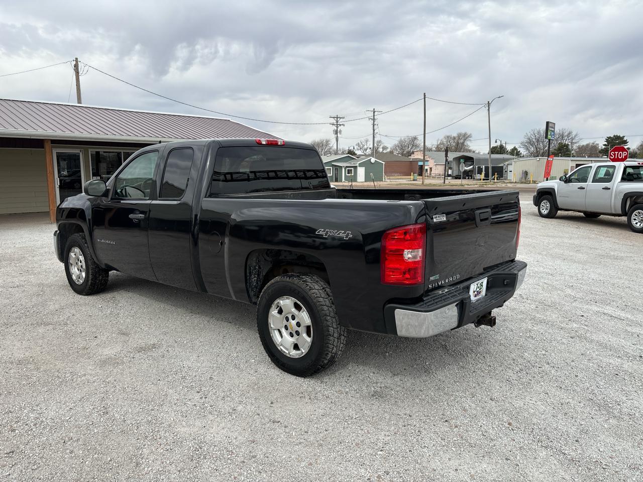 Chevrolet Silverado 1500 4WD Ext Cab 143.5" LT 2012