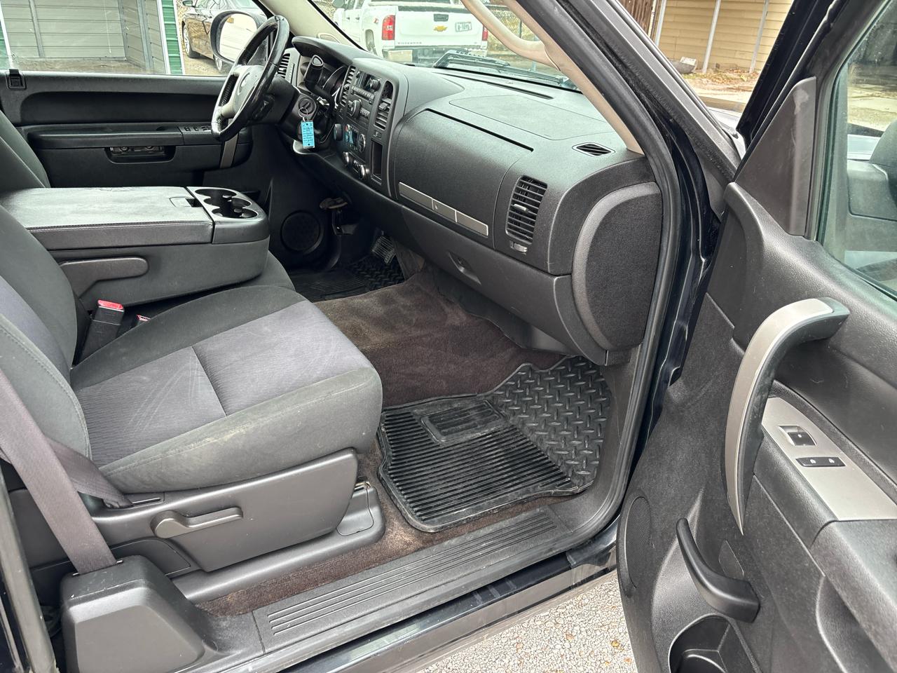 Chevrolet Silverado 1500 4WD Ext Cab 143.5" LT 2012