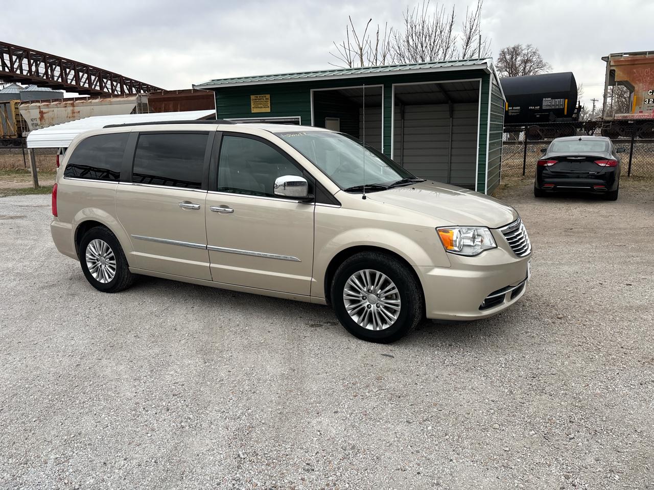 Chrysler Town & Country 4dr Wgn Touring-L Anniversary Edition 2016