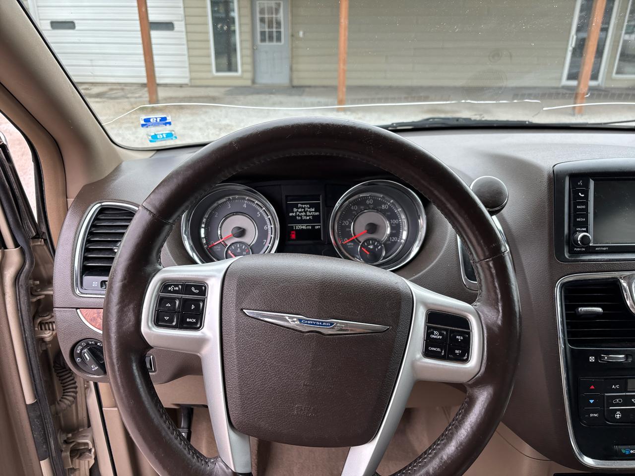 Chrysler Town & Country 4dr Wgn Touring-L Anniversary Edition 2016