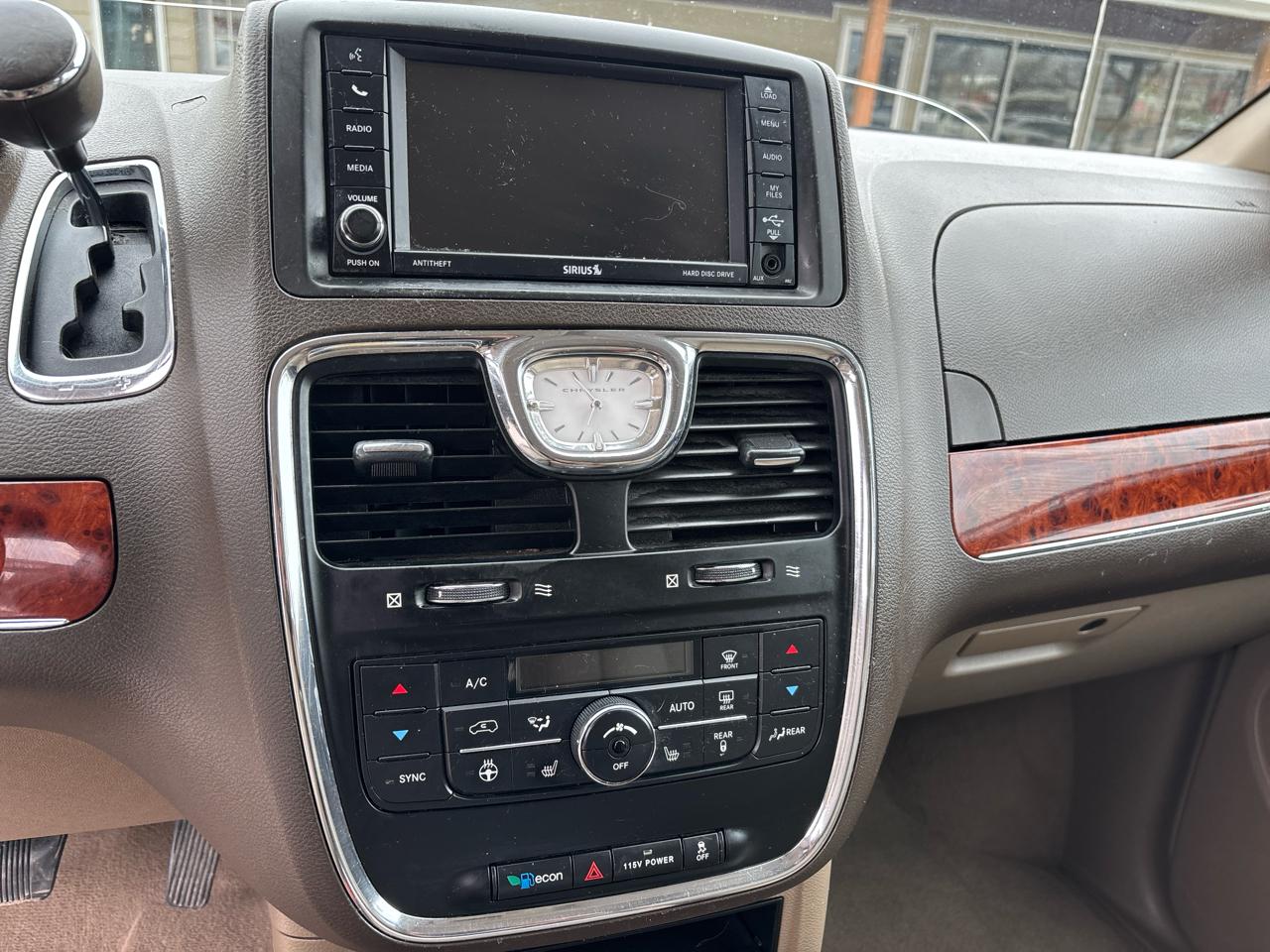 Chrysler Town & Country 4dr Wgn Touring-L Anniversary Edition 2016