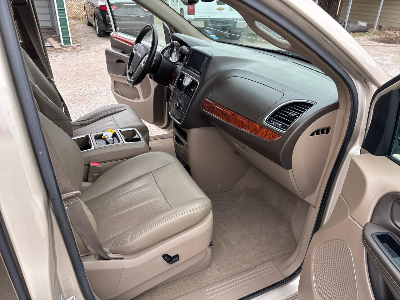 Chrysler Town & Country 4dr Wgn Touring-L Anniversary Edition 2016