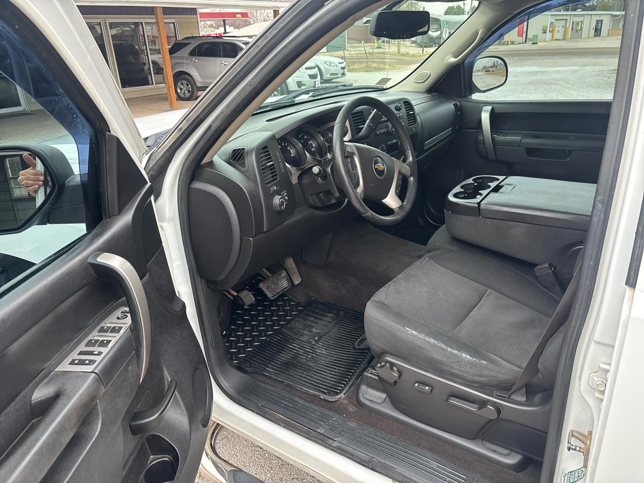 Chevrolet Silverado 1500 4WD Crew Cab 143.5" LT 2013