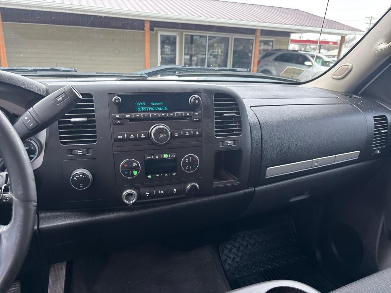 Chevrolet Silverado 1500 4WD Crew Cab 143.5" LT 2013