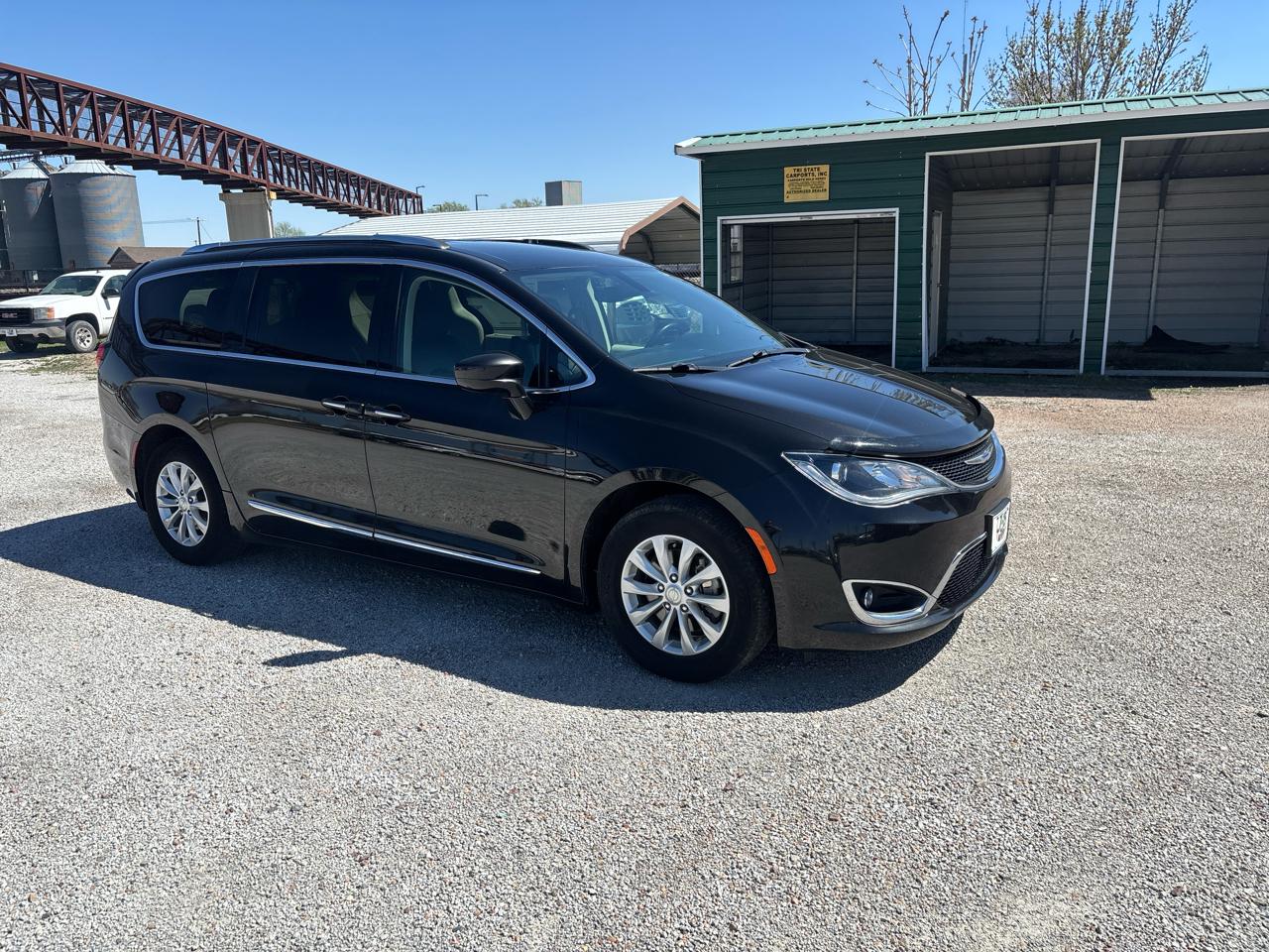 Chrysler Pacifica Touring L FWD 2019