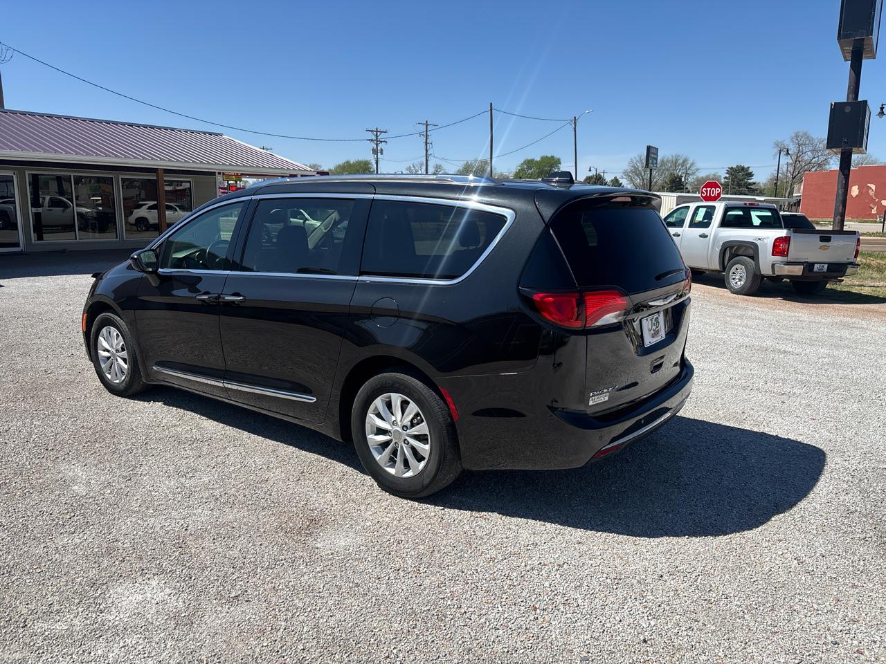 Chrysler Pacifica Touring L FWD 2019