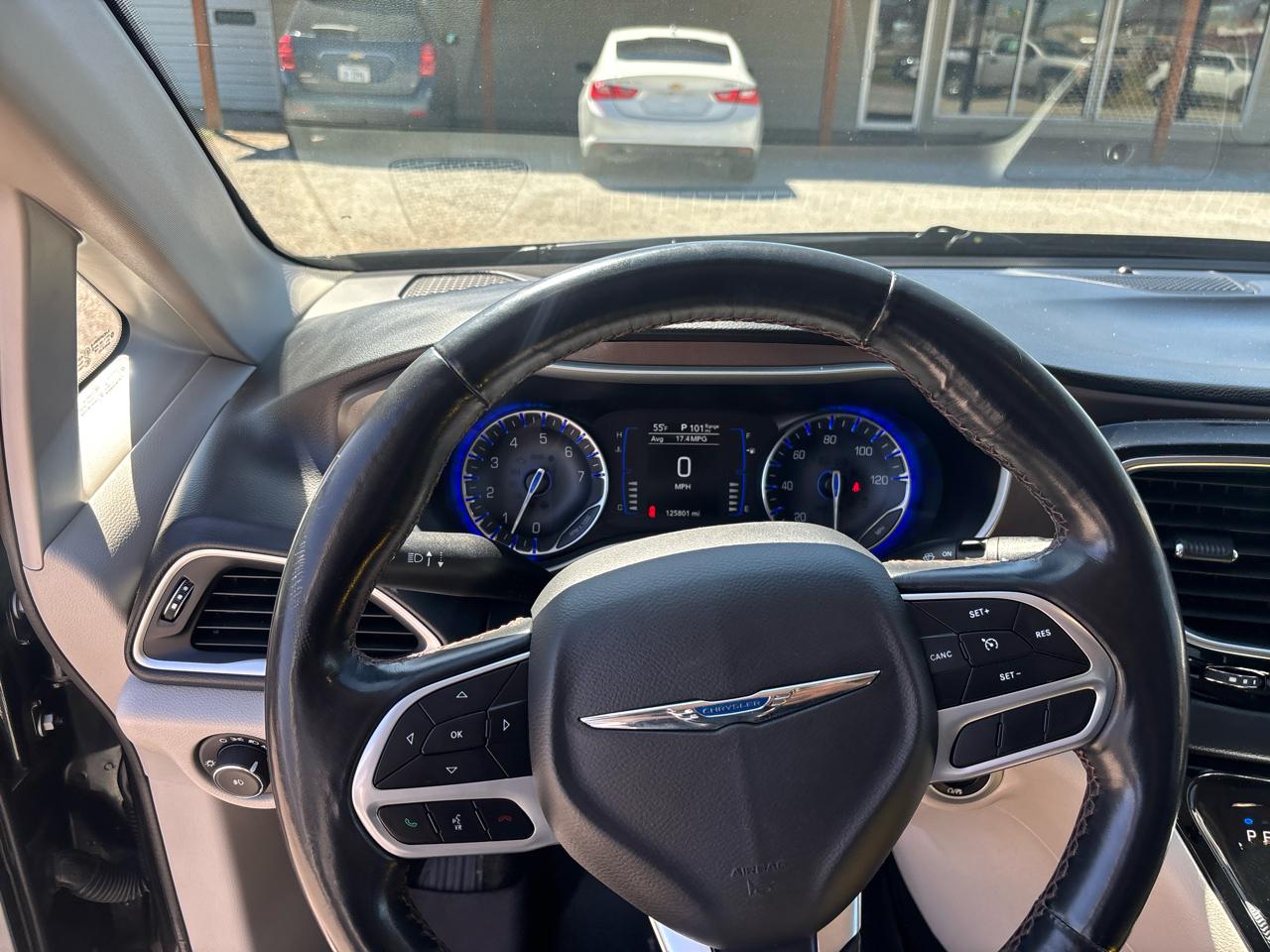 Chrysler Pacifica Touring L FWD 2019