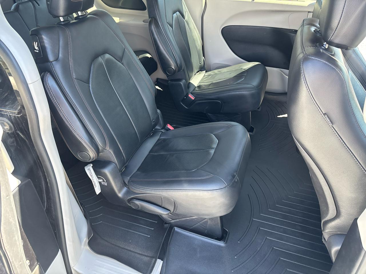 Chrysler Pacifica Touring L FWD 2019