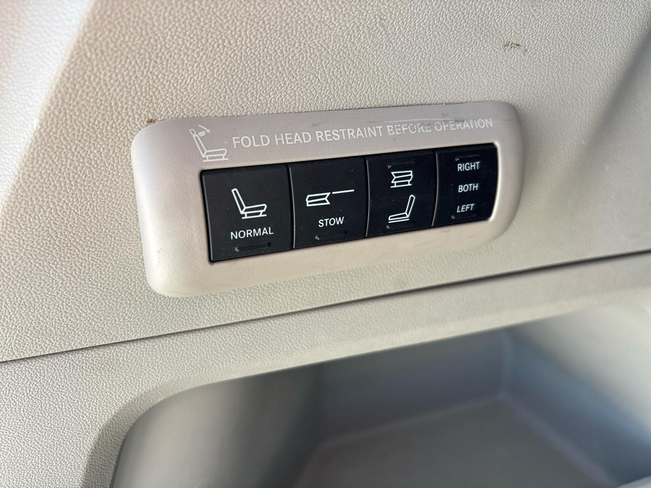 Chrysler Town & Country 4dr Wgn Limited 2015