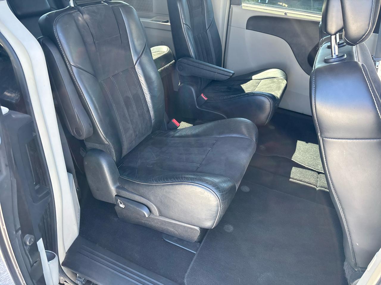 Chrysler Town & Country 4dr Wgn Limited 2015