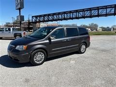 2015 Chrysler Town & Country 