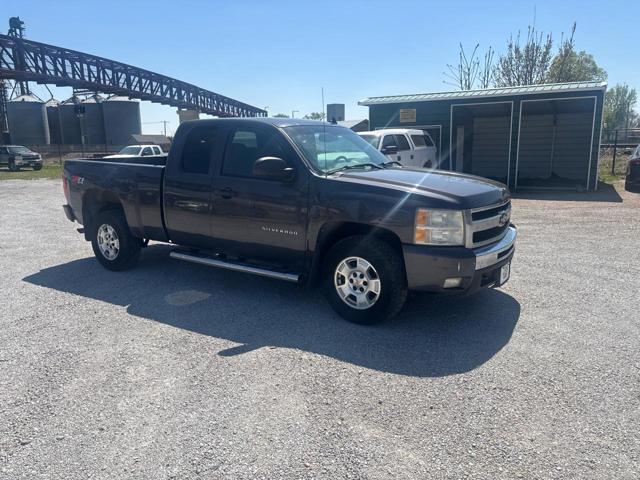 Chevrolet Silverado 1500 4WD Ext Cab 143.5" LT 2010
