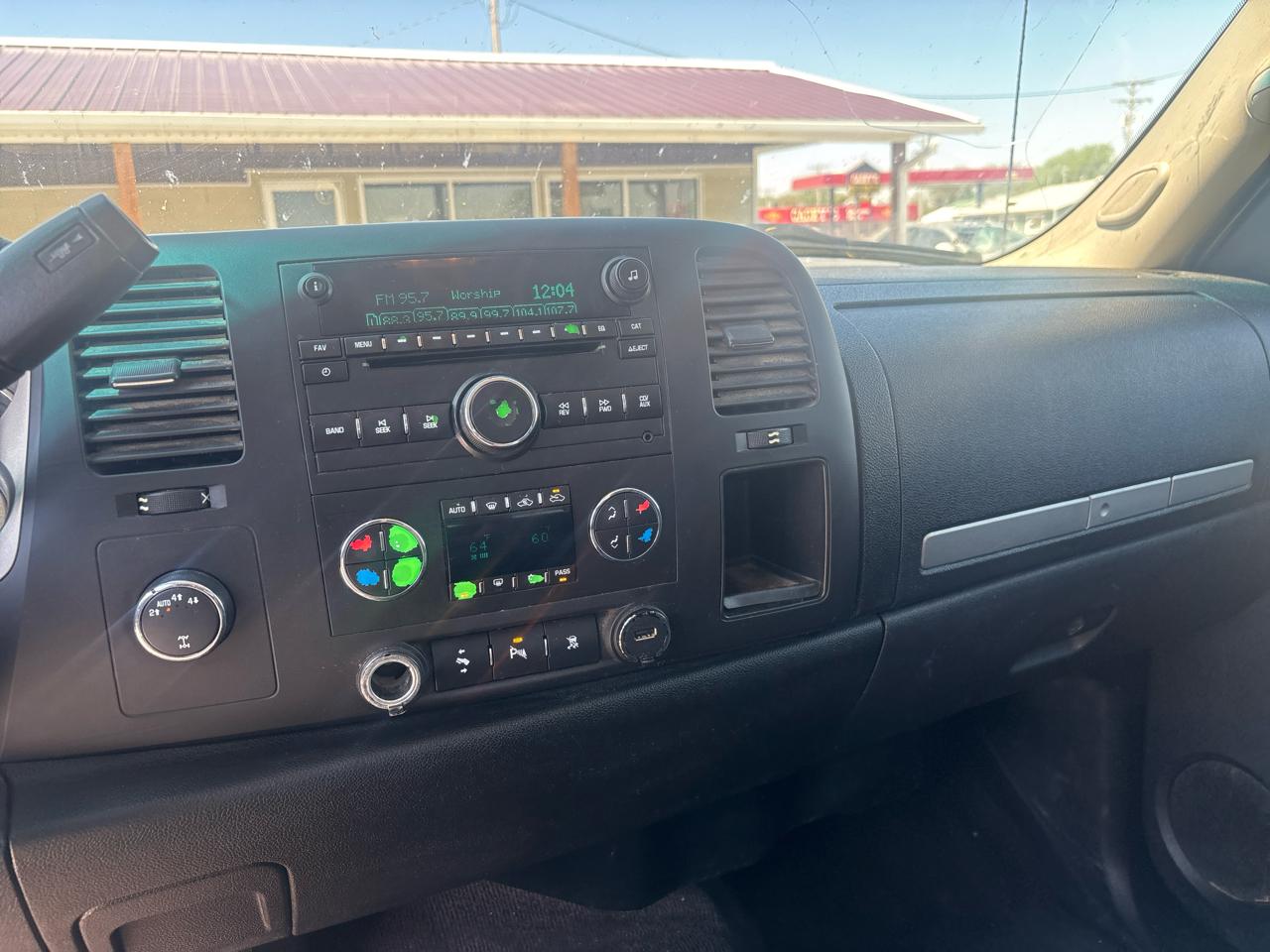 Chevrolet Silverado 1500 4WD Ext Cab 143.5" LT 2010