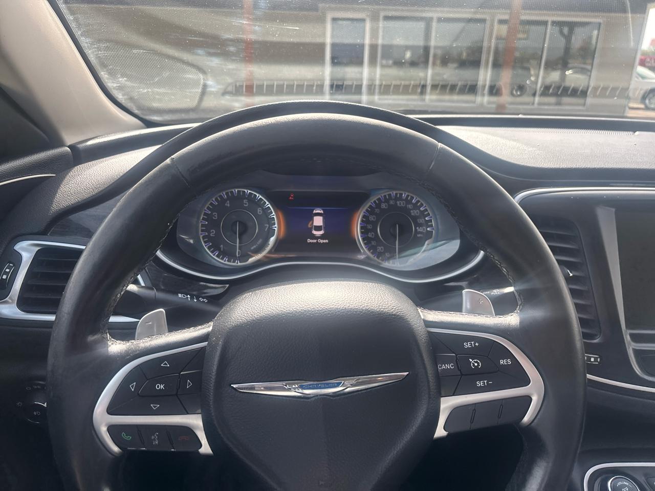 Chrysler 200 4dr Sdn C FWD 2015