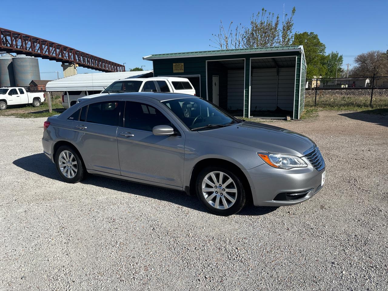 Chrysler 200 4dr Sdn Touring 2014