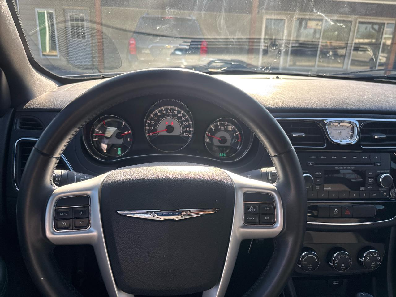 Chrysler 200 4dr Sdn Touring 2014