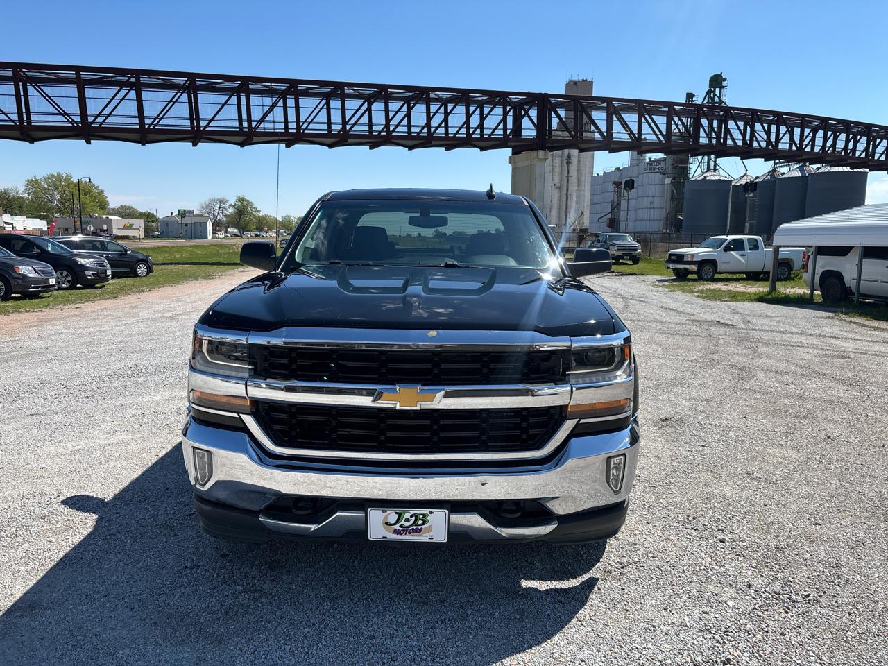 Chevrolet Silverado 1500 4WD Crew Cab 143.5" LT w/1LT 2017