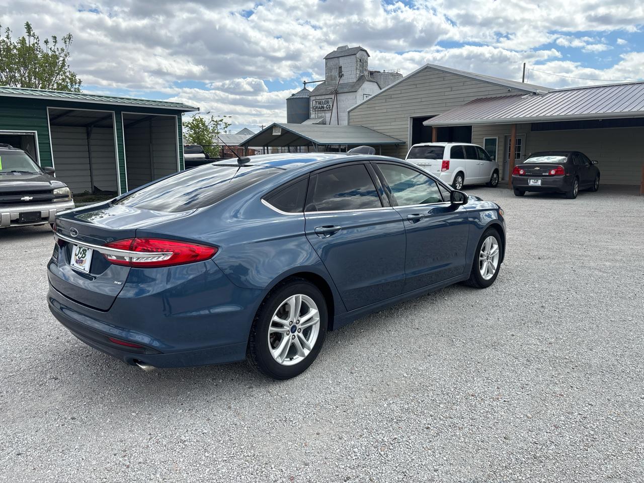 Ford Fusion SE FWD 2018