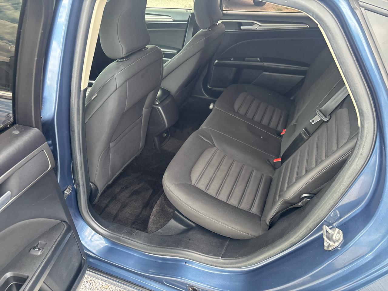 Ford Fusion SE FWD 2018