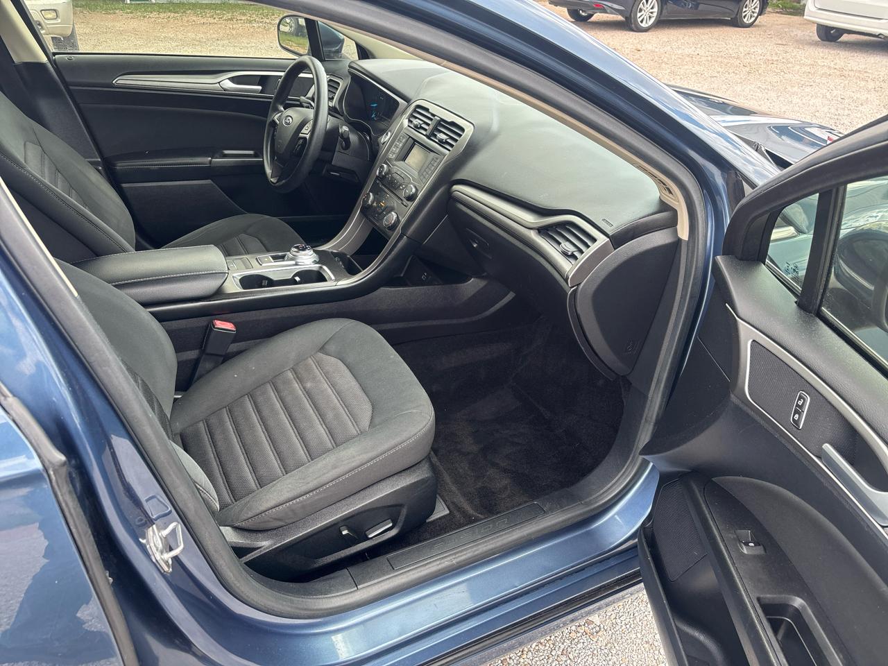 Ford Fusion SE FWD 2018