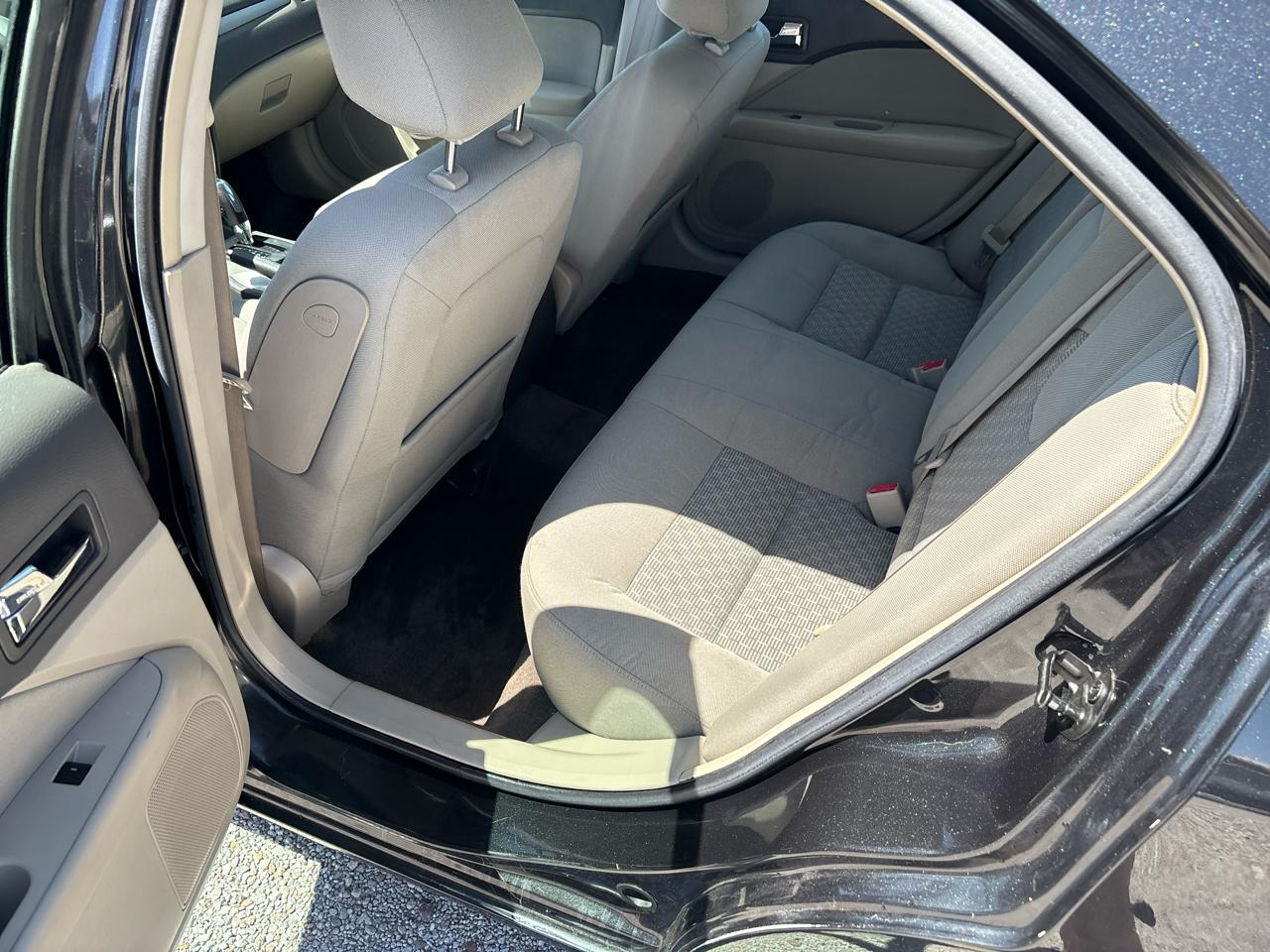 Ford Fusion 4dr Sdn SE FWD 2010