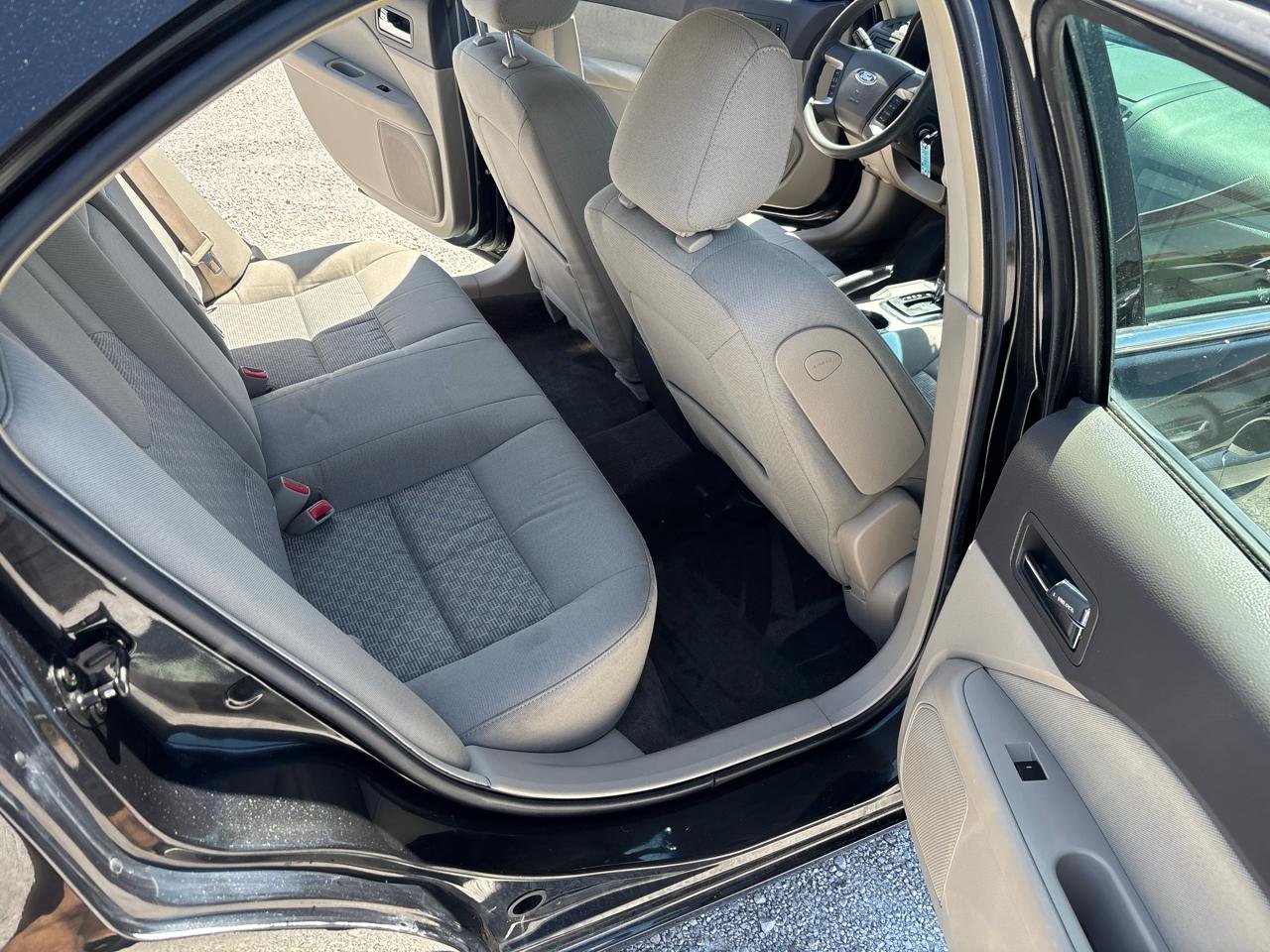 Ford Fusion 4dr Sdn SE FWD 2010