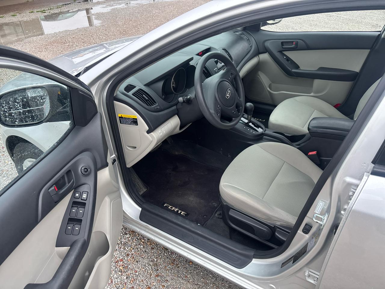 Kia Forte 4dr Sdn Auto EX 2010
