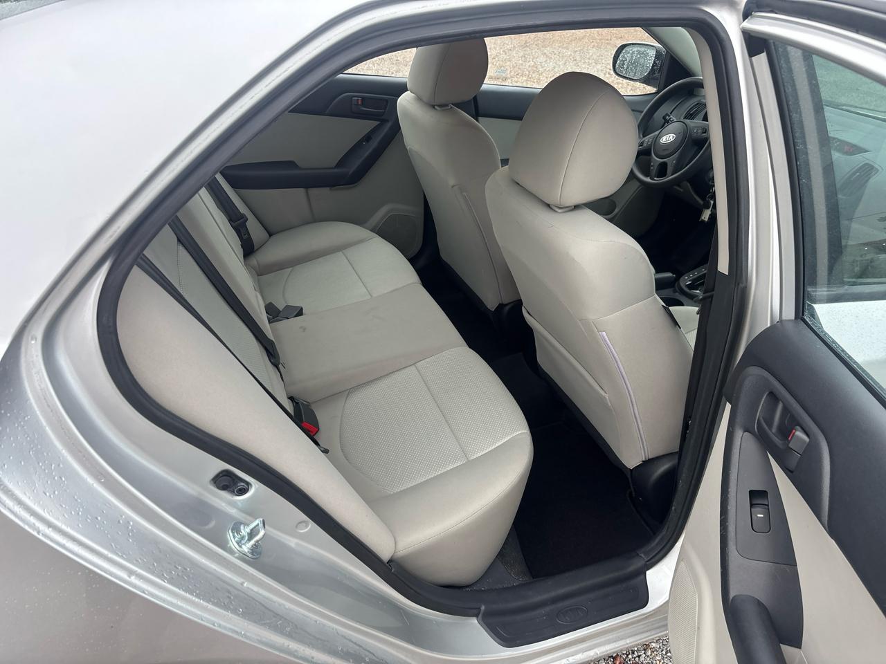 Kia Forte 4dr Sdn Auto EX 2010