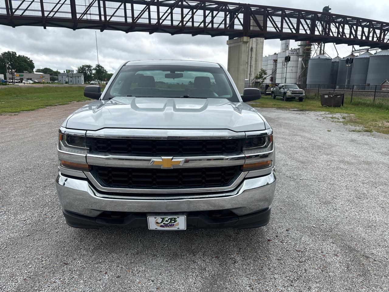 Chevrolet Silverado 1500 4WD Reg Cab 133.0" Work Truck 2017