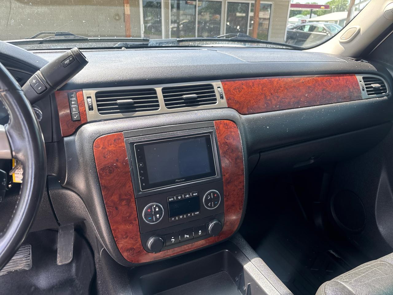 Chevrolet Tahoe 4WD 4dr 1500 LT 2013