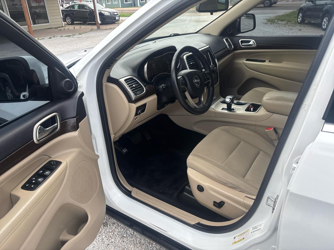 Jeep Grand Cherokee 4WD 4dr Laredo 2014