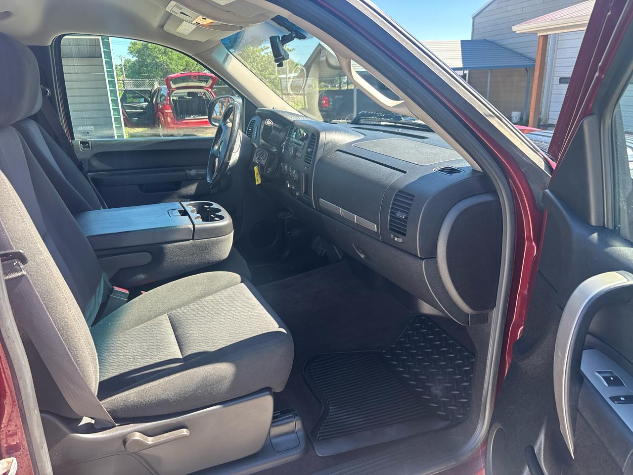 Chevrolet Silverado 2500HD 4WD Reg Cab 133.7" LT 2013