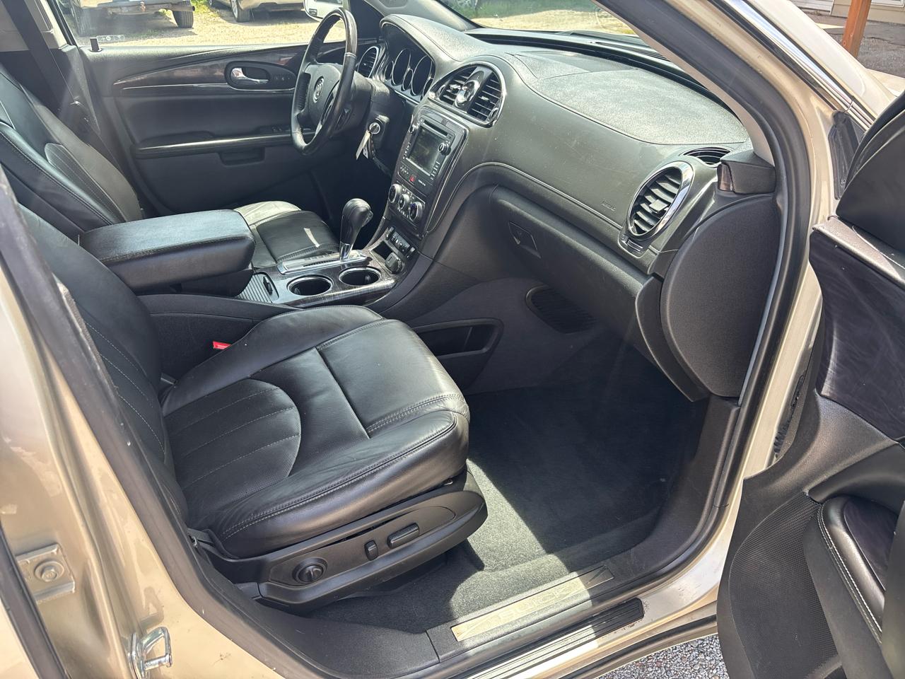Buick Enclave AWD 4dr Leather 2016