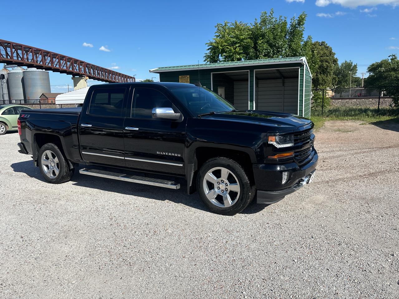 Chevrolet Silverado 1500 4WD Crew Cab 143.5" LT w/2LT 2018