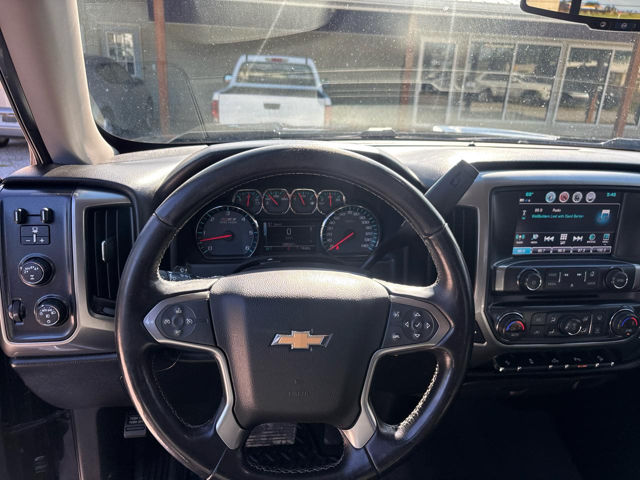 Chevrolet Silverado 1500 4WD Crew Cab 143.5" LT w/2LT 2018