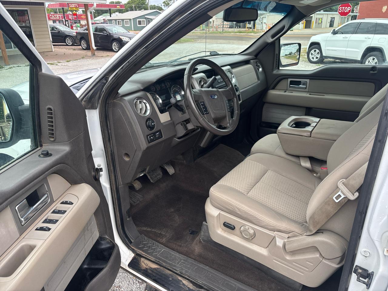 Ford F-150 2WD SuperCrew 139" XLT 2010