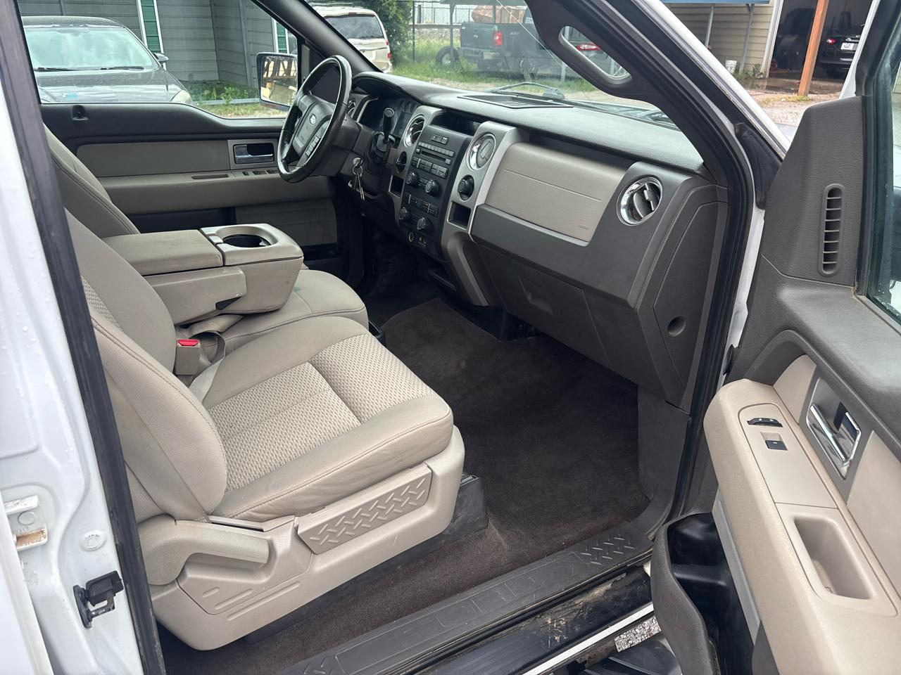 Ford F-150 2WD SuperCrew 139" XLT 2010