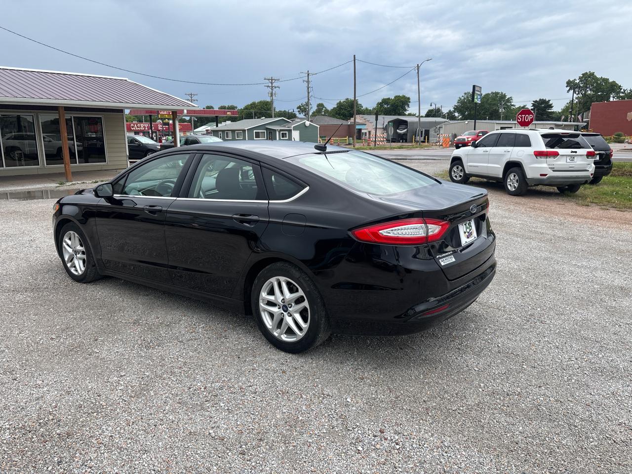 Ford Fusion 4dr Sdn SE FWD 2016