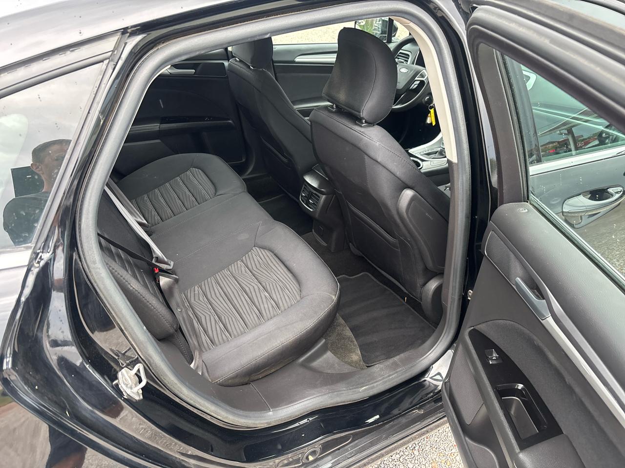 Ford Fusion 4dr Sdn SE FWD 2016