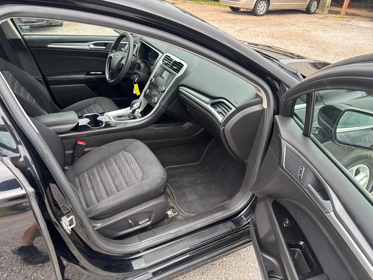Ford Fusion 4dr Sdn SE FWD 2016