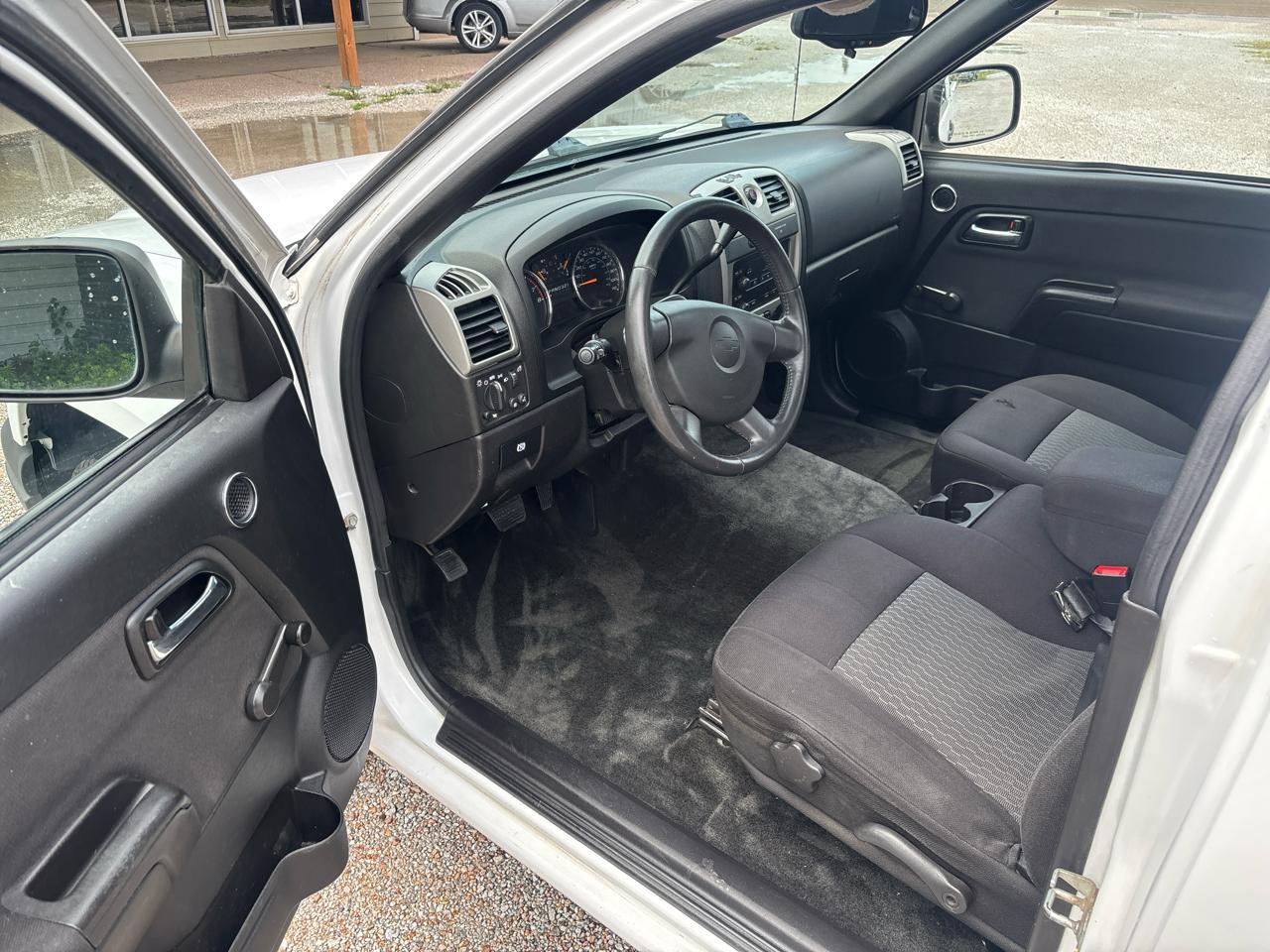 Chevrolet Colorado 2WD Reg Cab 111.2" Work Truck 2011